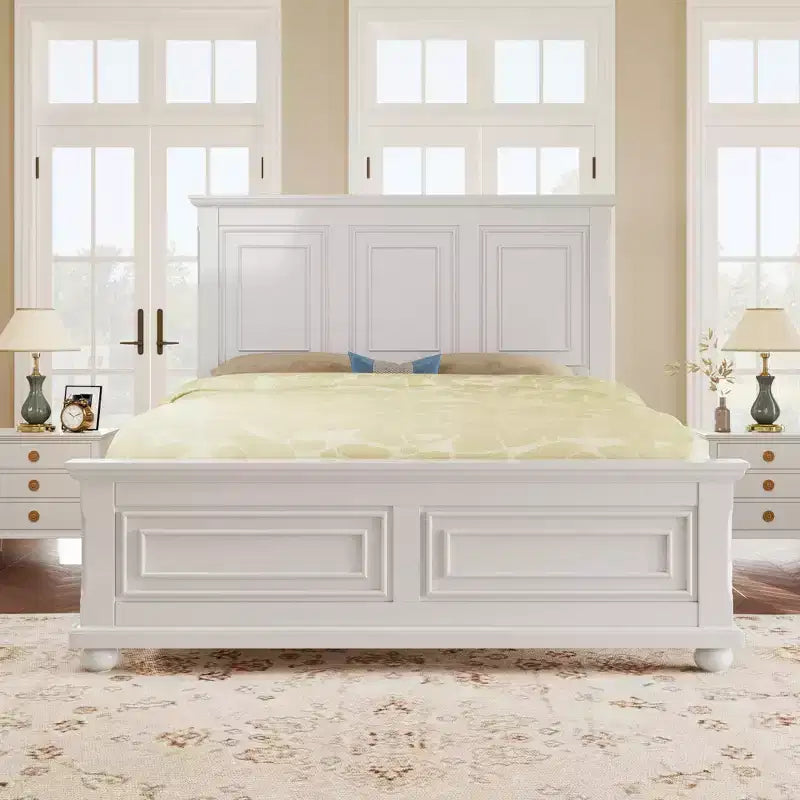 Struttura letto queen size vintage in legno di pino con testiera e pediera decorative